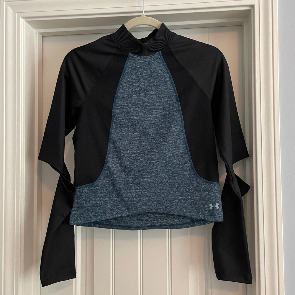 Under Armour Small Rehearsal Long Sleeve Crop Top - Picture 2 of 10